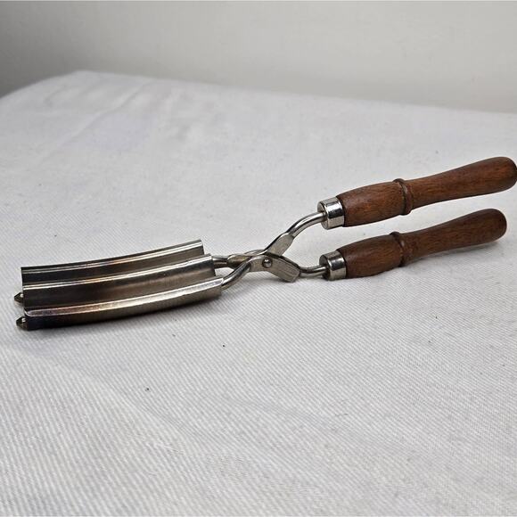 Antique Vintage Wooden Handled Hair Crimper Tool - Picture 3 of 8